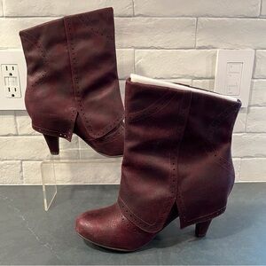 NEW Not rated sz 8.5 maroon heeled boots